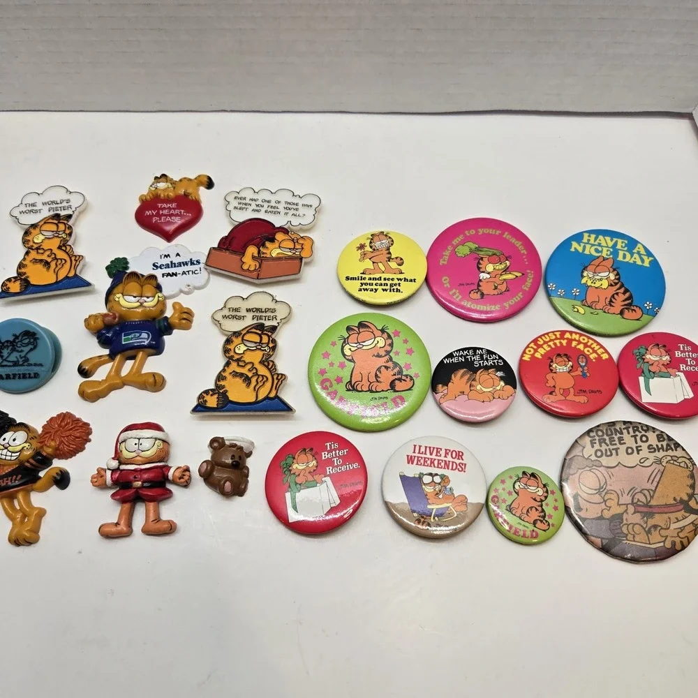 Vintage Retro‎ 70s & 80s Garfield Pinback Buttons & Magnets 20 Pc Lot Kats Meow